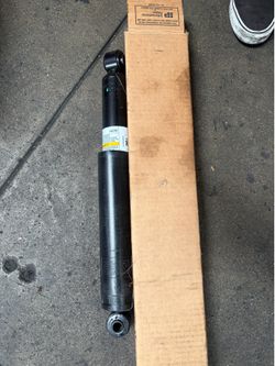 2016-2029 Chevy suburban rear shocks brand new