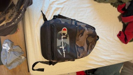 Camo champion back pack (used pick up only)