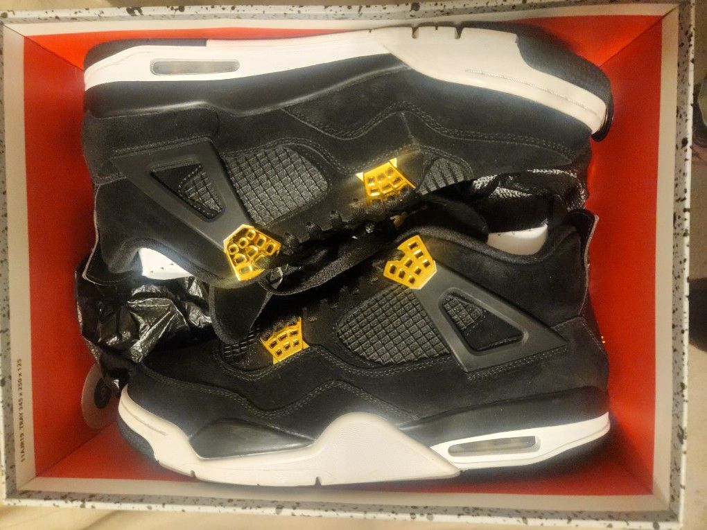 Jordan Black & Gold 4's
