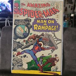 Marvel Amazing Spider Man 32 comic mid grade
