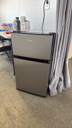 Midea Compact Two-Door Mini Fridge