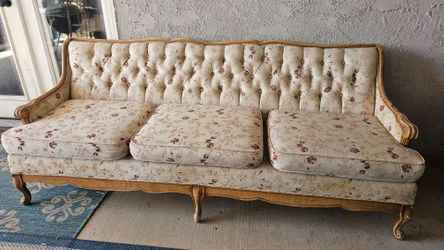 Antique Tufted French Provincial Sofa – Solid Wood Frame – Vintage Charm