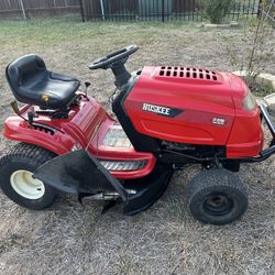 Huskee LT 4200 Riding Lawn mower