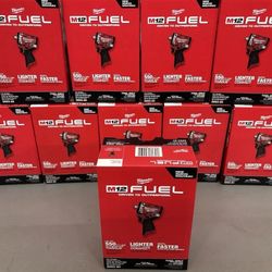 Milwaukee New 1/2” Impact Wrench Stubby M12