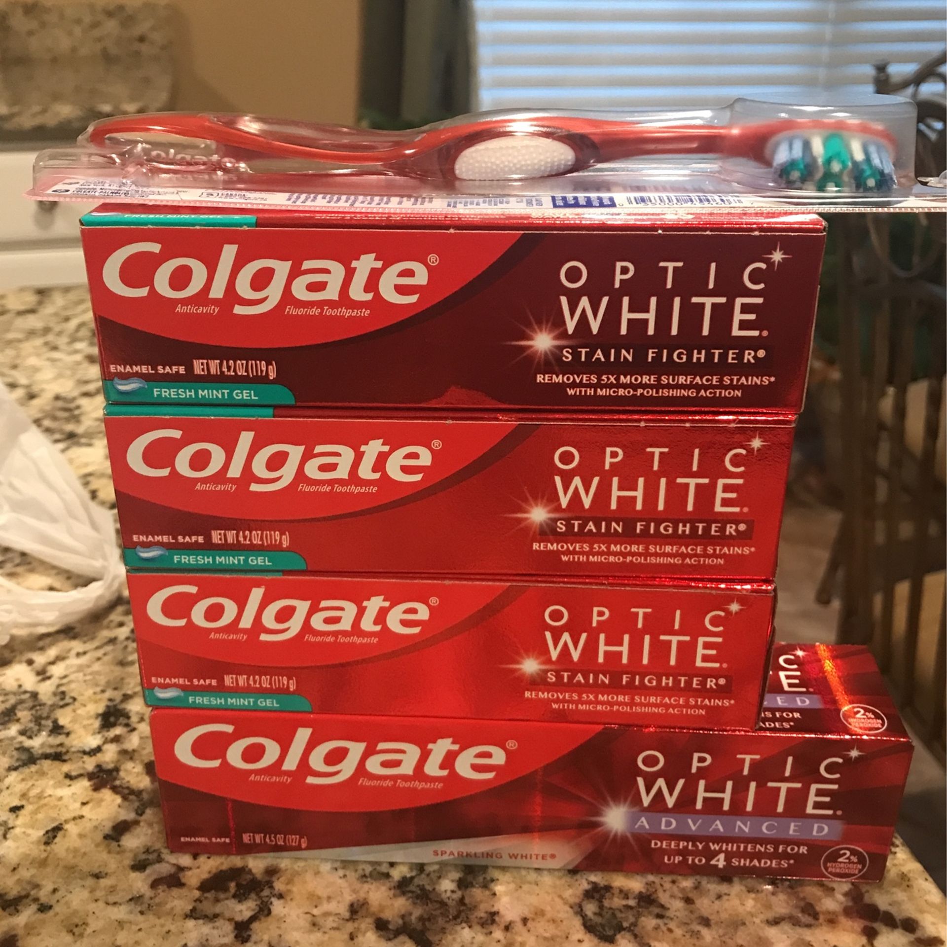 Colgate Optic White 