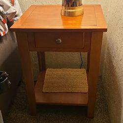 2 End Tables/ Night Stands
