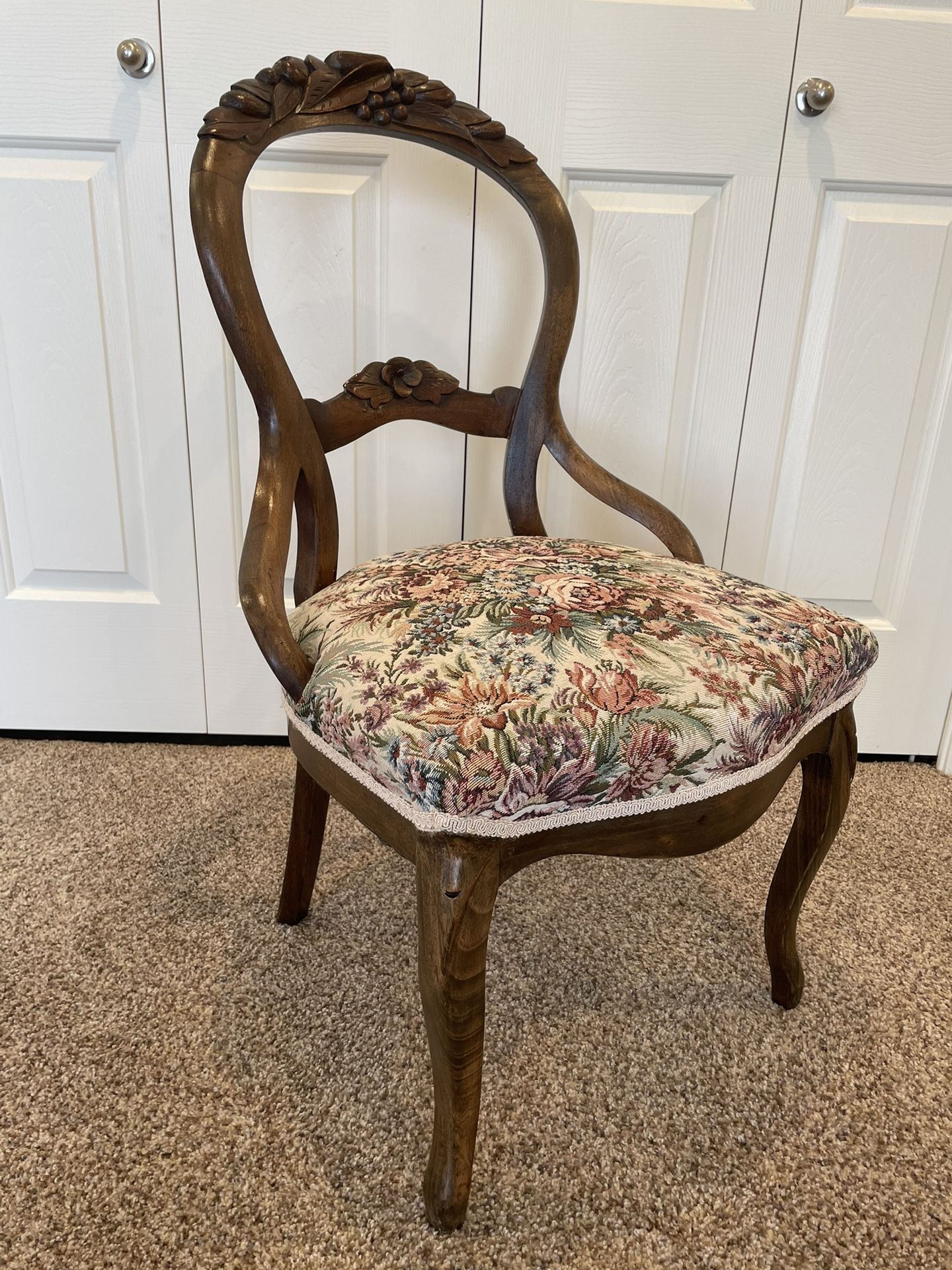 Antique Queen Anne Chair