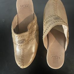 Womans Uggs Platform Very Hard To Fine New Vintage 