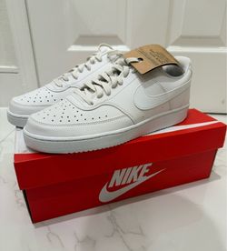 Men’s Nike sneakers