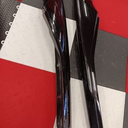 Side Pillars For Corvette. Left And Right