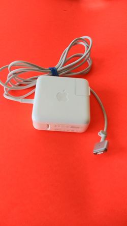 Apple Macbook Power Adapter for 2012 or later great condition