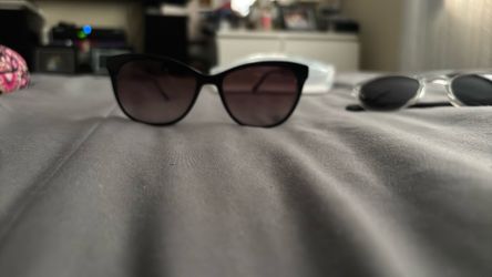 Vera Bradley Sunglasses Black/ Palm Floral