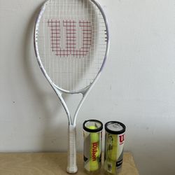 Wilson Triumph Tennis Racket +6 Balls