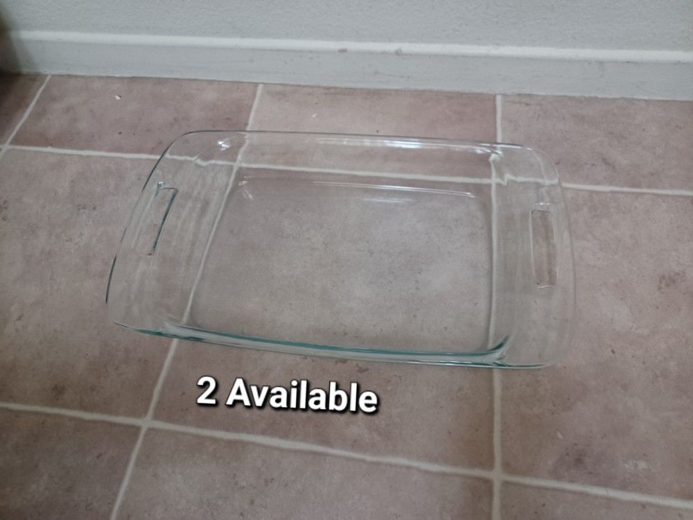 pyrex 9 x 13 baking dish -  2 Available - Price is each