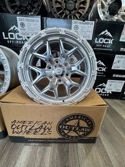 17x8.5 American outlaw locker silver machined 6x139.7 0 offset