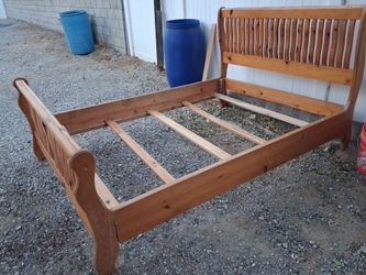 Frame Queen Wood!601/2×801/2"!$50!Base madera P/cama!Usada!