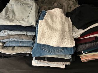 GIRLS CLOTHING BUNDLE