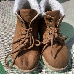 Old Navy Kid Boot (size:9)