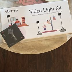 Vlogging Light Kit And Mini Mic Pro