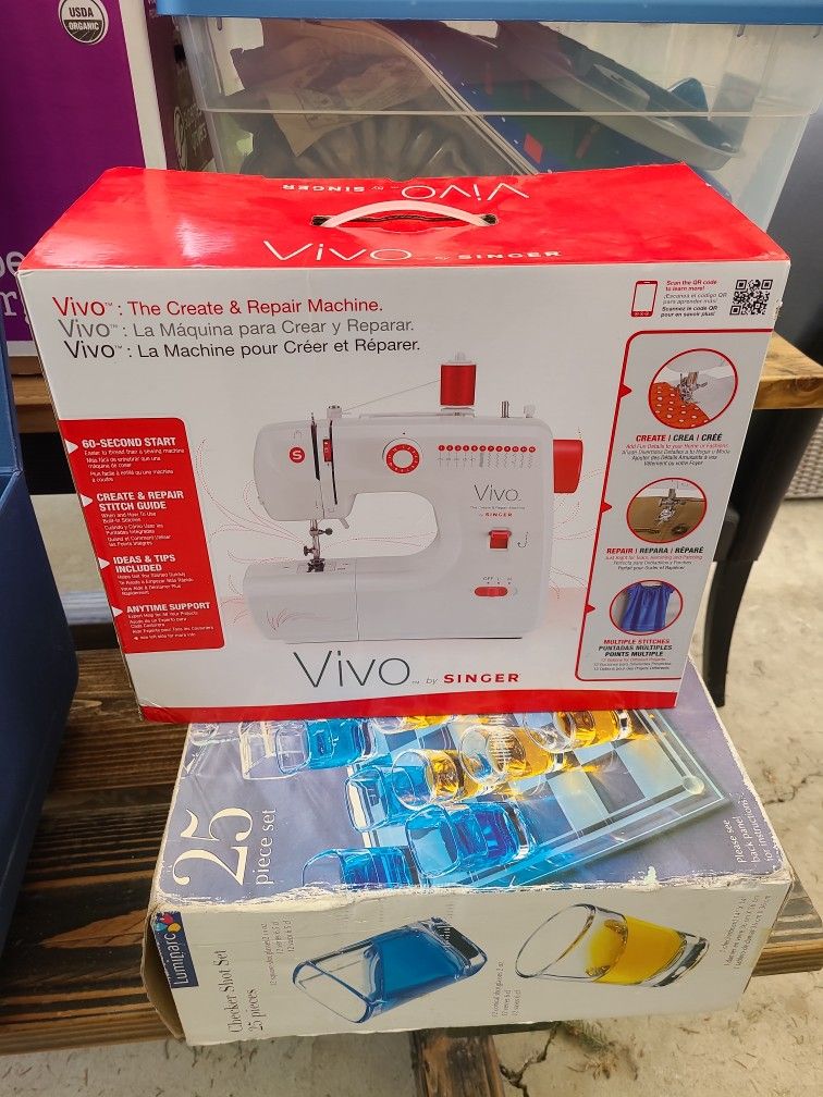 Vivo By Singer Sewing MACHINE BRAND NEW IN BOX