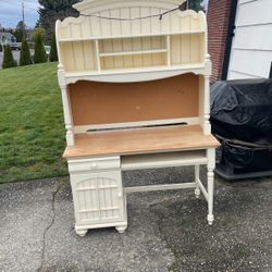 Good Condition Bedroom Set!!!!
