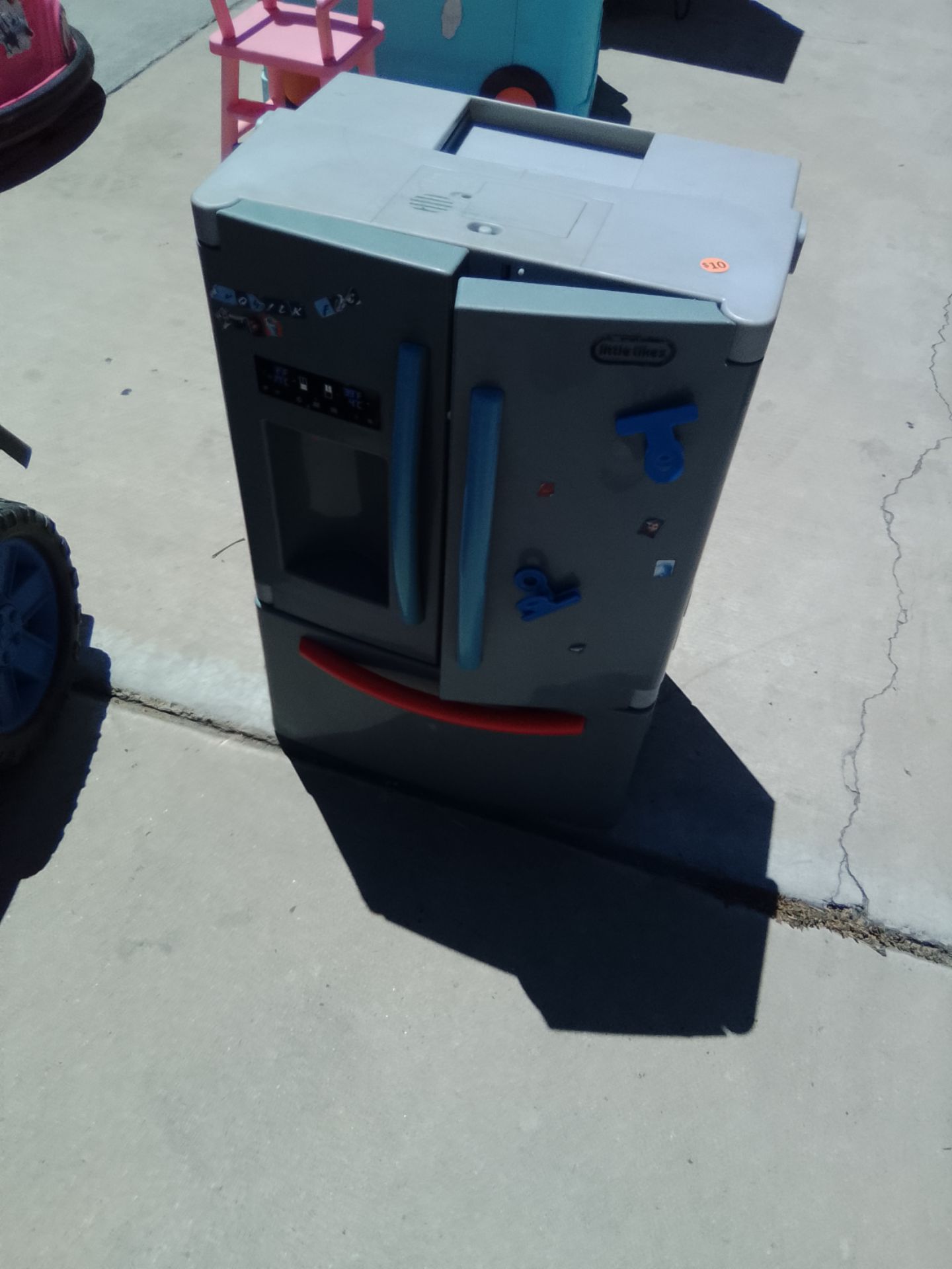 Toy refrigerator