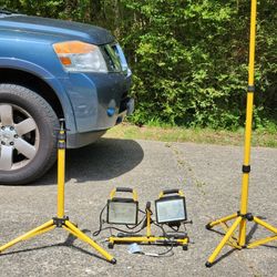 Shop Lights on Floor Stand AND Adjustable 5' Tripods For Each