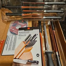 Knife Set With Wooden Knife Block