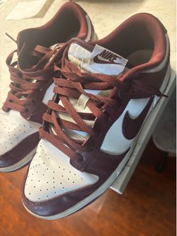 Nike dunks, size 9, burgundy white,