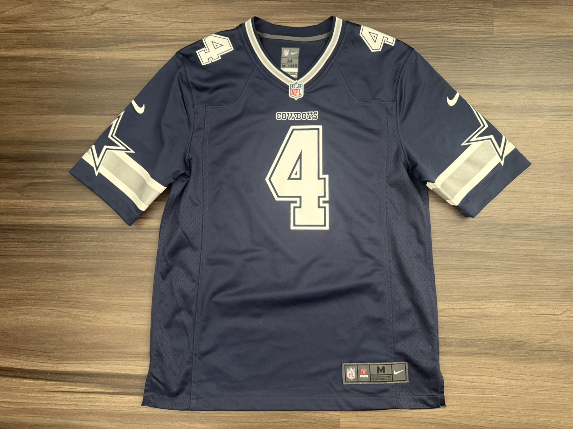 Nike Dallas Cowboys Dak Prescott #4 NFL On Field Home Jersey Men’s Medium 100% authentic. Good. Condition. The Nike Dallas Cowboys Dak Prescott #4 N