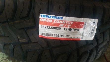 35x1250R20 toyo open country rt