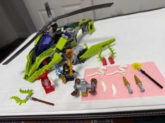 LEGO Ninjago Rattlecopter Set with Minifigures
