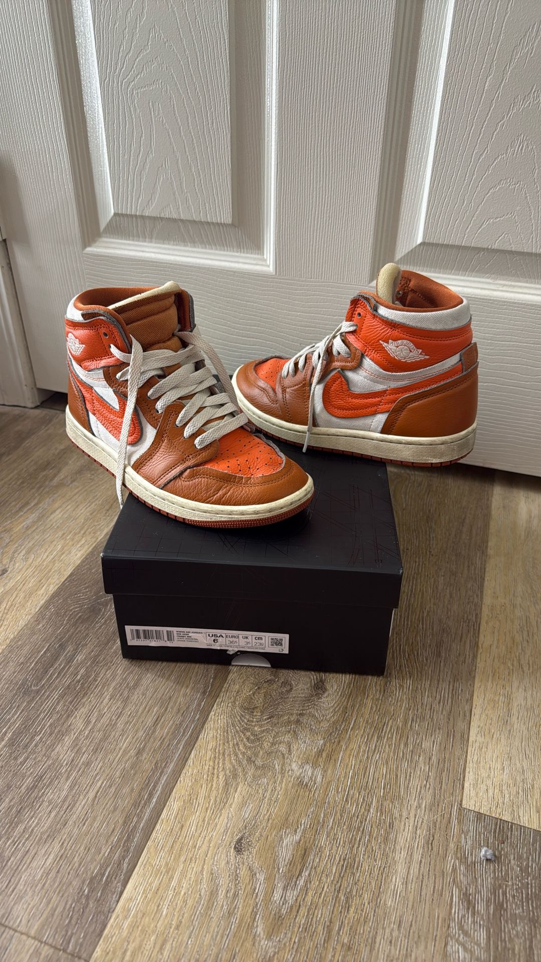 Women’s Size 6 Orange Jordan 1
