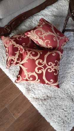 3 New elegant decorative pillows.