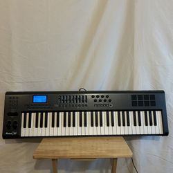 M-Audio Axiom 61 MIDI Keyboard Controller 