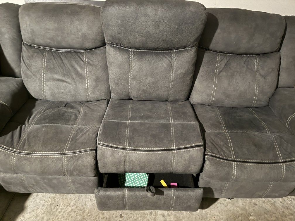 Luxurious Recliner Coach 