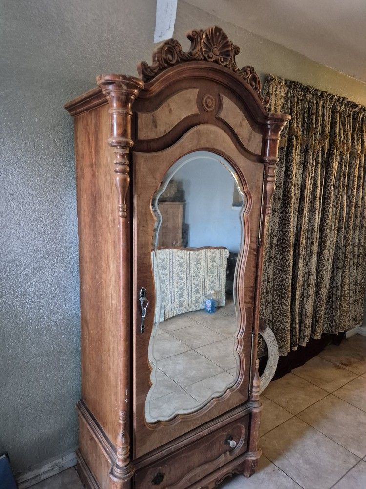 Pulaski Armoire with Mirror