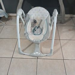Baby rocking chair