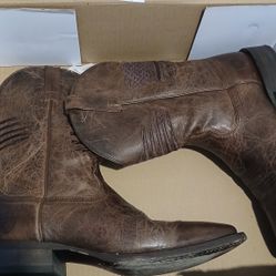 Used  ARIAT PATRIOT AMERICAN FLAG WESTERN BOOTS