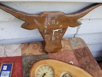 Longhorn clock