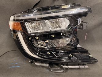 2025 2026 Ford Expedition right side headlight led