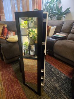 Accessory Organizer Wall Mounting