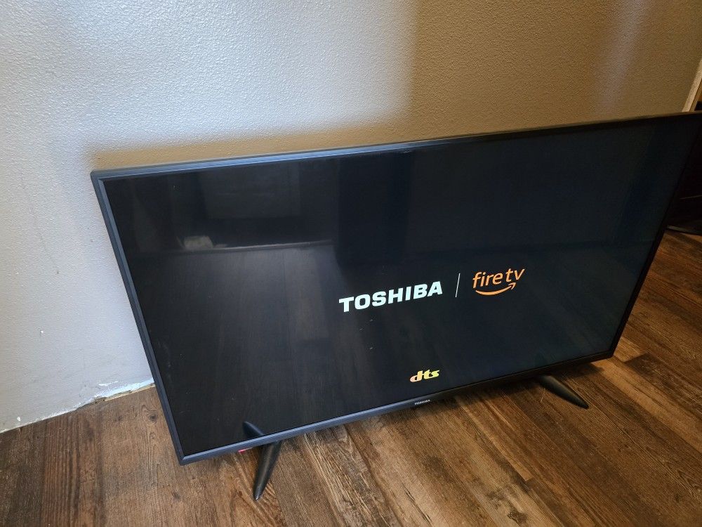 43" Toshiba Fire TV With New Remote