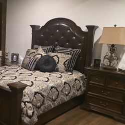 Bedroom Set Queen Leather Head Board 