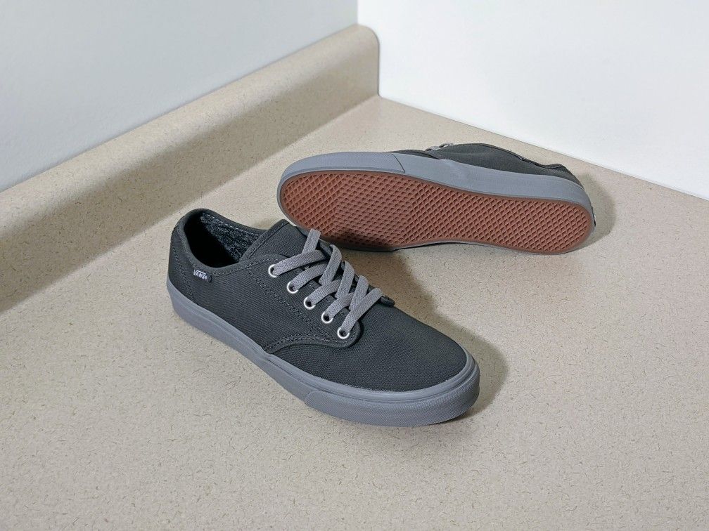 Authentic Vans Classics - BRAND NEW