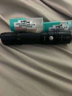 Fenix PD35 TAC Tactical FlashlighT