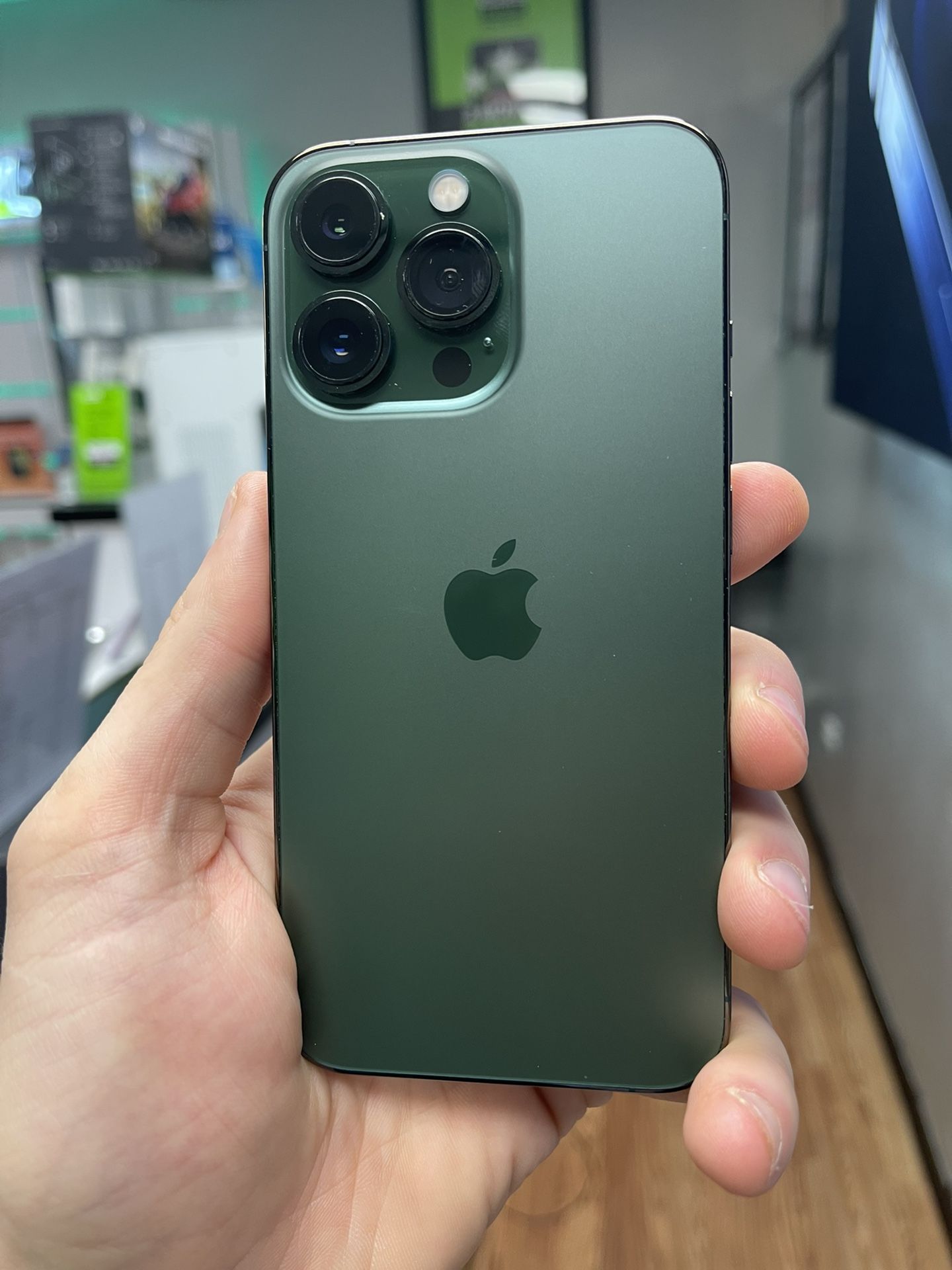 Unlocked iPhone 13 Pro Green 128GB for Sale in Providence, RI OfferUp