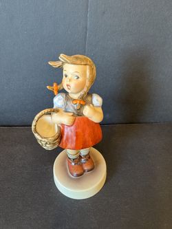 Hummel 'Little Shopper' Figurine (HUM 96) | TMK-5
