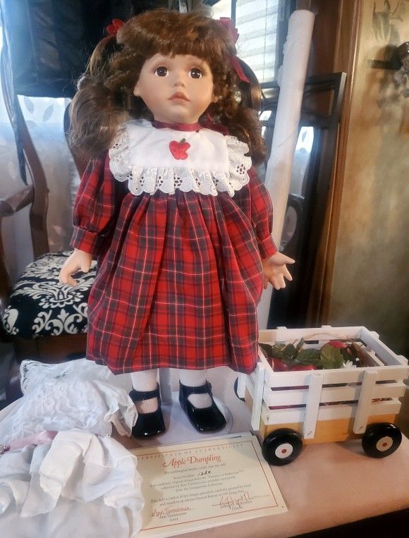 Porcelain Collector Doll Apple dumpling