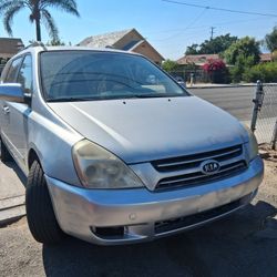 Kia Sedona 2006
